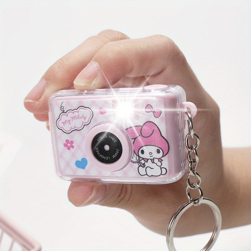قلادة كاميرا مضيئة من سانريو،  - مراجعة Kawaii Tech Accessories وسعره